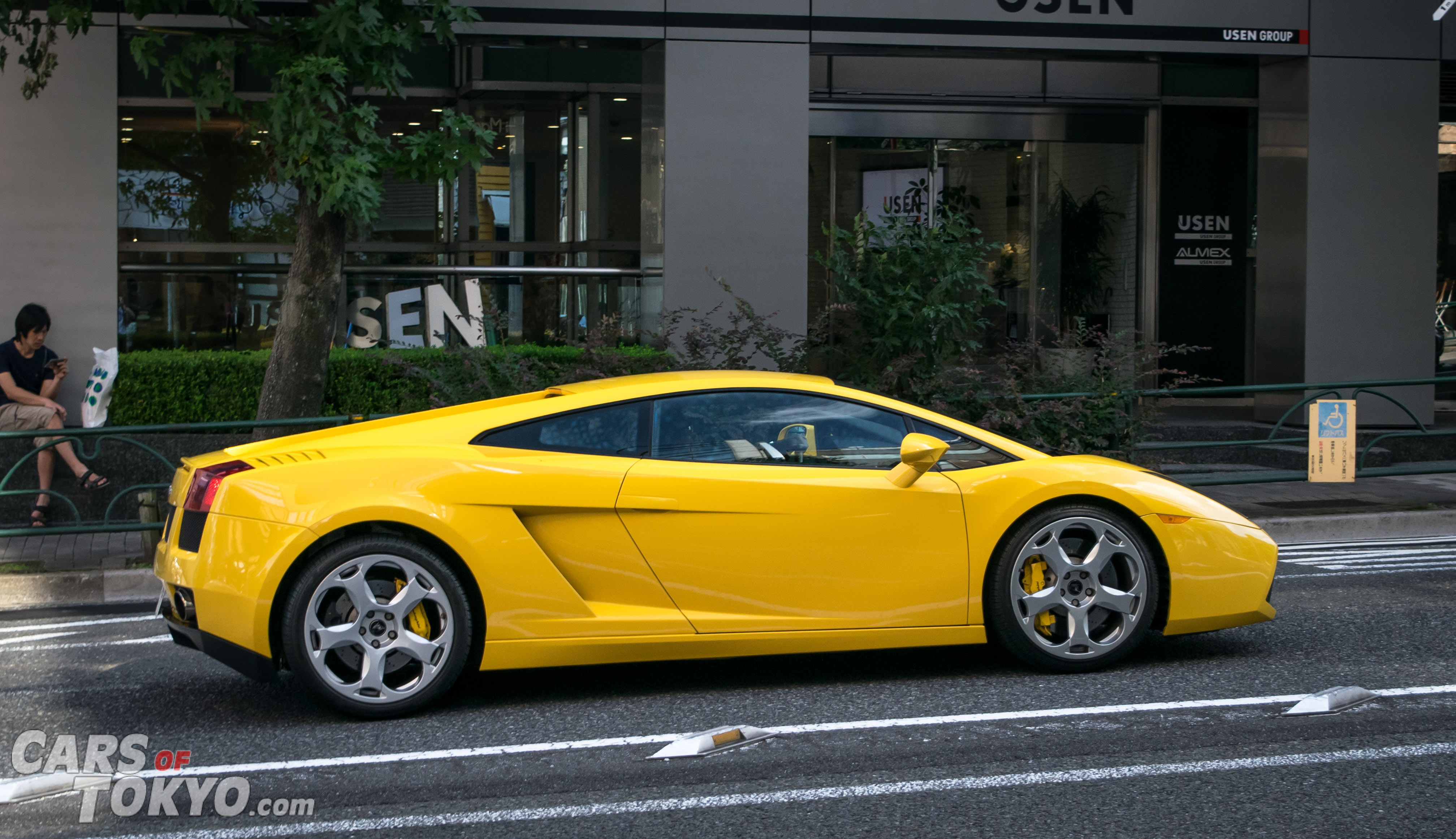 cars-of-tokyo-clean-lamborghini-gallardo